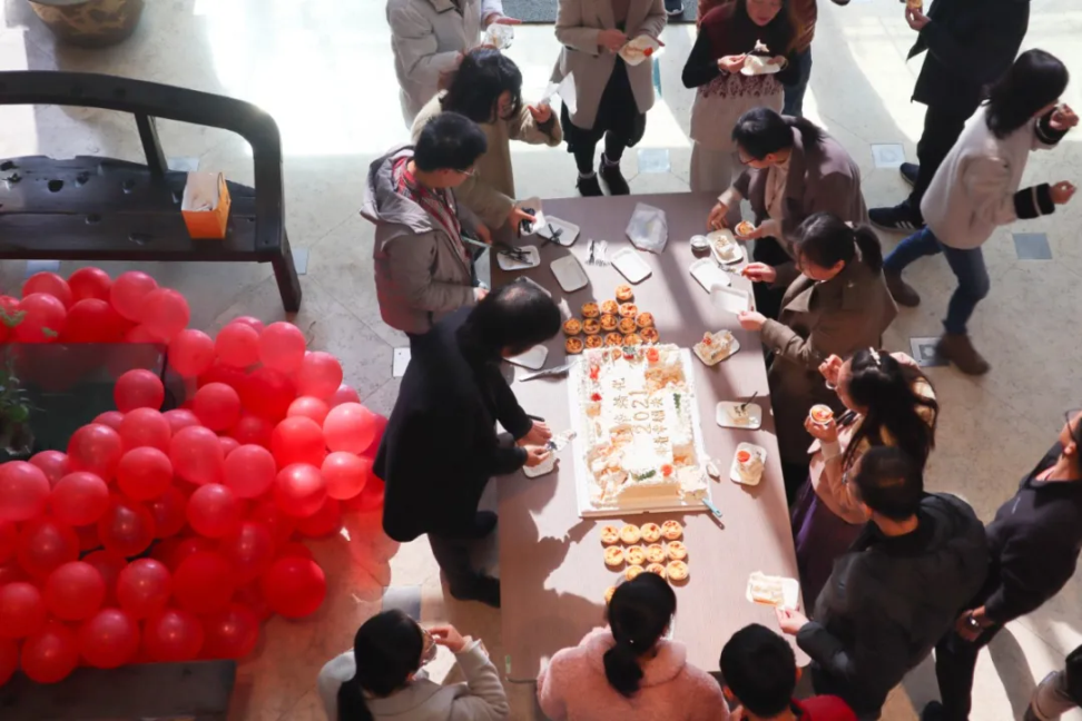 ujxzd1d8.bmp ujxzd1d8.bmp